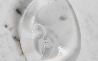 Азелаїнова кислота: для чого вона потрібна та як правильно використовувати