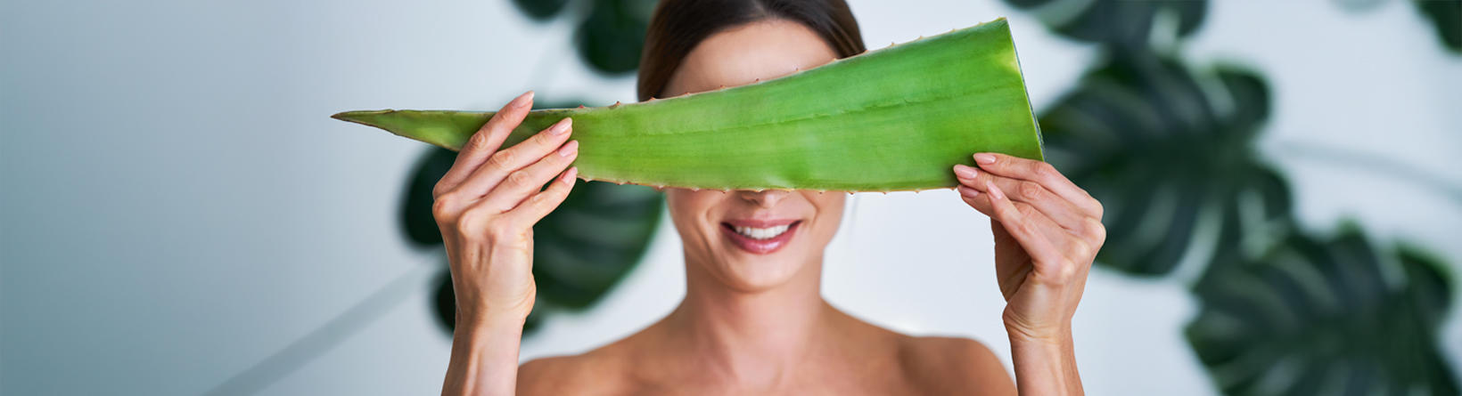 Догляд за сухою шкірою обличчя: причини, ознаки та як зволожити вдома