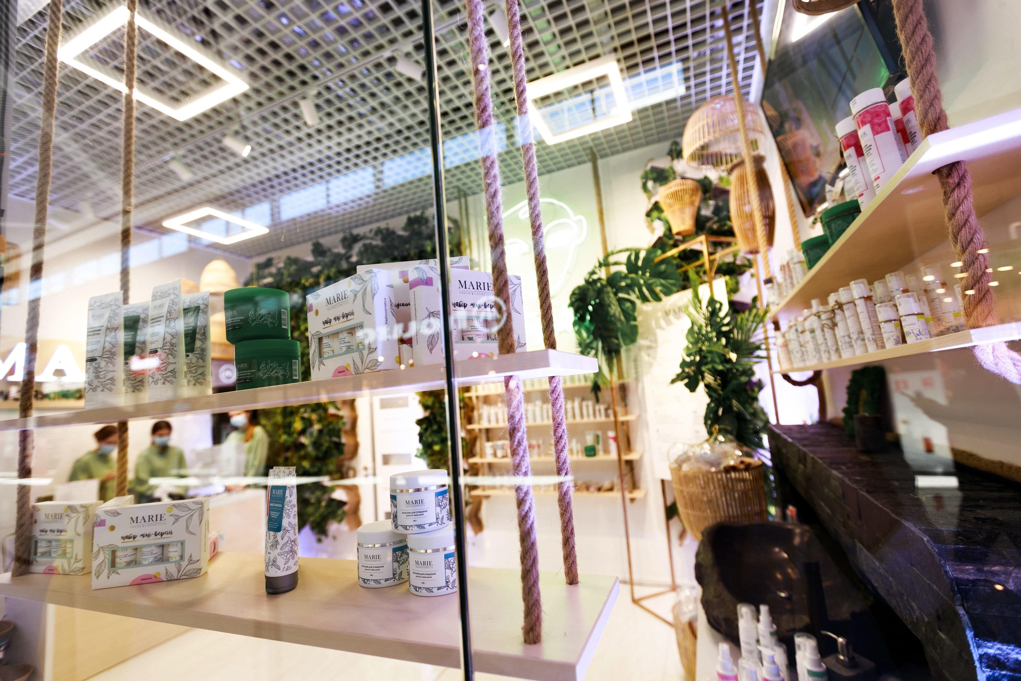 Святкове відкриття першого фірмового магазину Marie Fresh Cosmetics 