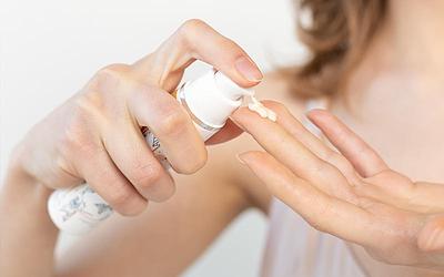 Догляд за сухою шкірою рук