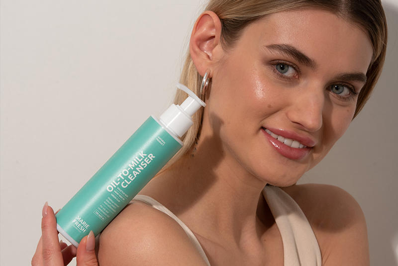 Натуральні засоби для зняття макіяжу: як дбати про шкіру та довкілля під час вмивання