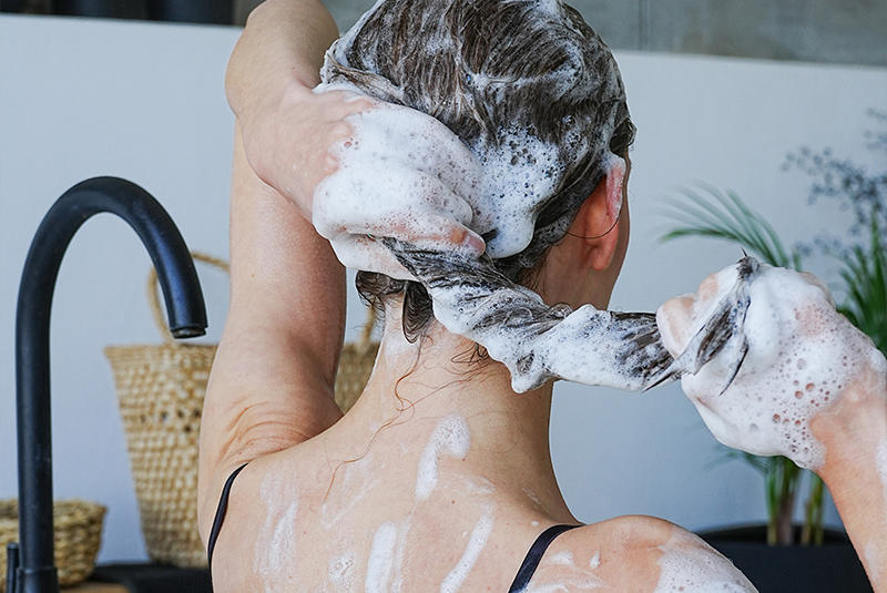 Натуральна косметика для волосся: як вибрати і використовувати? 