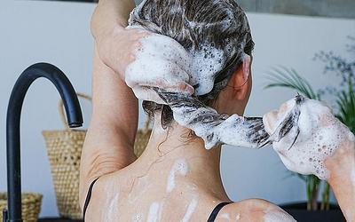 Натуральна косметика для волосся: як вибрати і використовувати? 