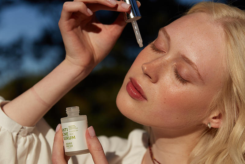 Цераміди в натуральній косметиці: збереження бар'єру шкіри для гладкого та здорового вигляду