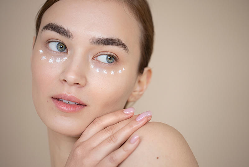 Пептиди в косметиці: мікро-інгредієнти з макро-впливом на шкіру