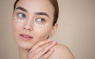 Пептиди в косметиці: мікро-інгредієнти з макро-впливом на шкіру